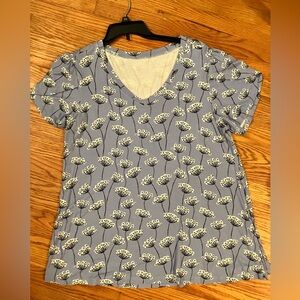 Chic Blue Floral Women's Tee